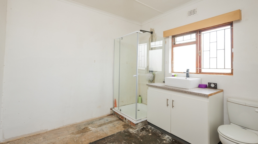 5 Bedroom Property for Sale in Napier Western Cape